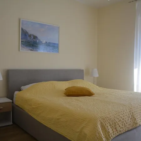 Apartment Orange *