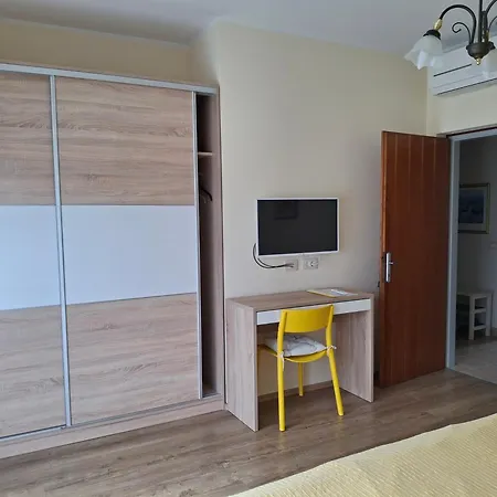 Apartment Orange *