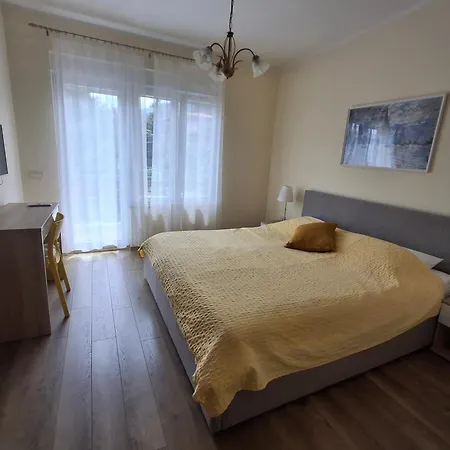 Apartment Orange